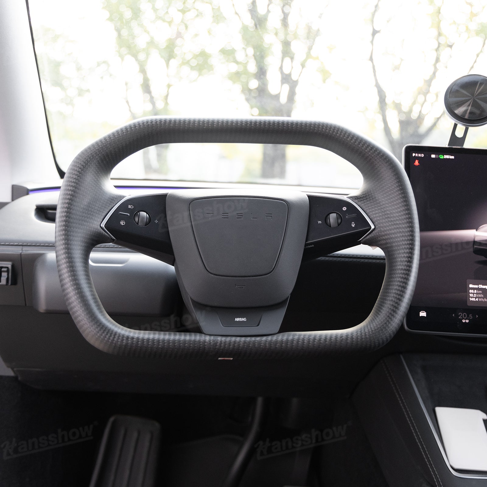 Model Y Juniper Steering Wheel Real Carbon Fiber CyberWheel 2.0 texture detail