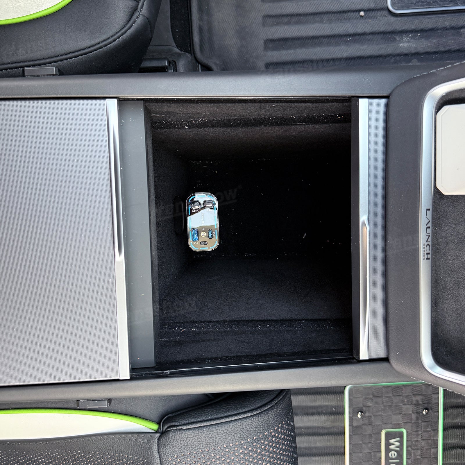 4-in-1 Charging Hub 120W Fast Charging Retractable Cable Hub with Starry...