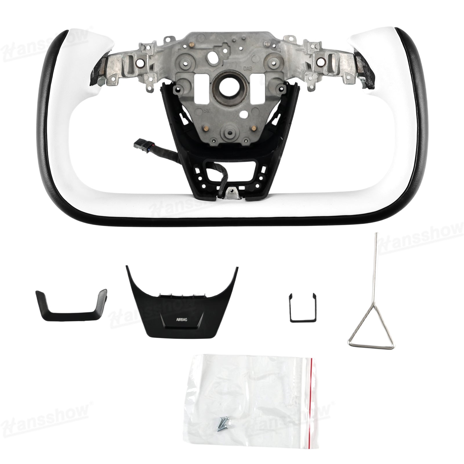 Model Y Juniper/3 Highland Nappa Leather Yoke Steering Wheel 2.0 lifestyle shot