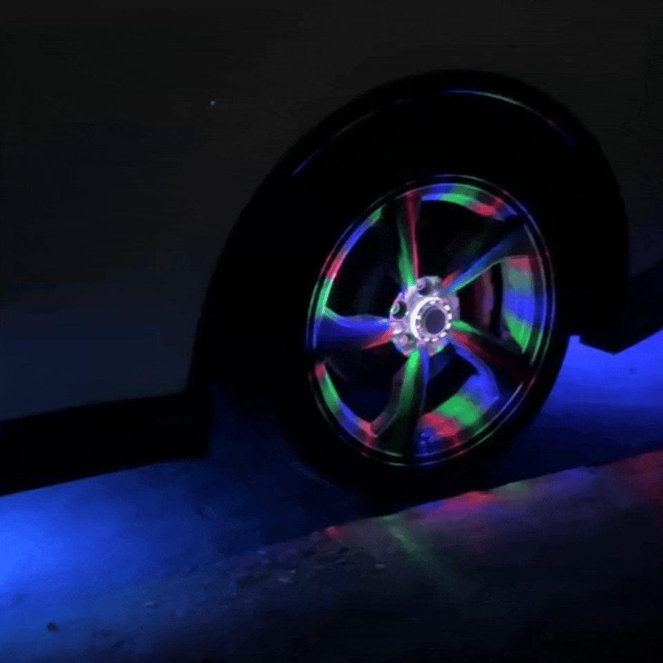 Model Y Juniper Wheel Hub Lights dynamic chasing patterns