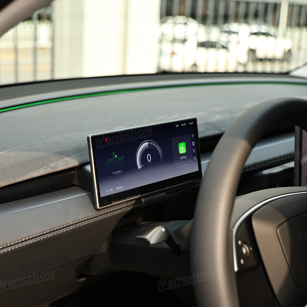 Curved display of Tesla Model Y Heads Up Display