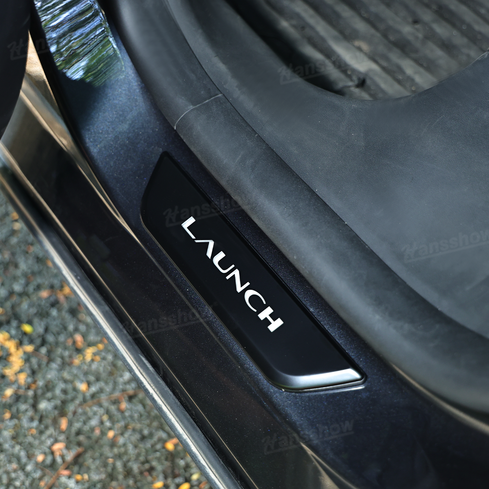 Model Y Juniper LED Welcome Pedal Door Sill Protector With LAUNCH Letter - Installation Process