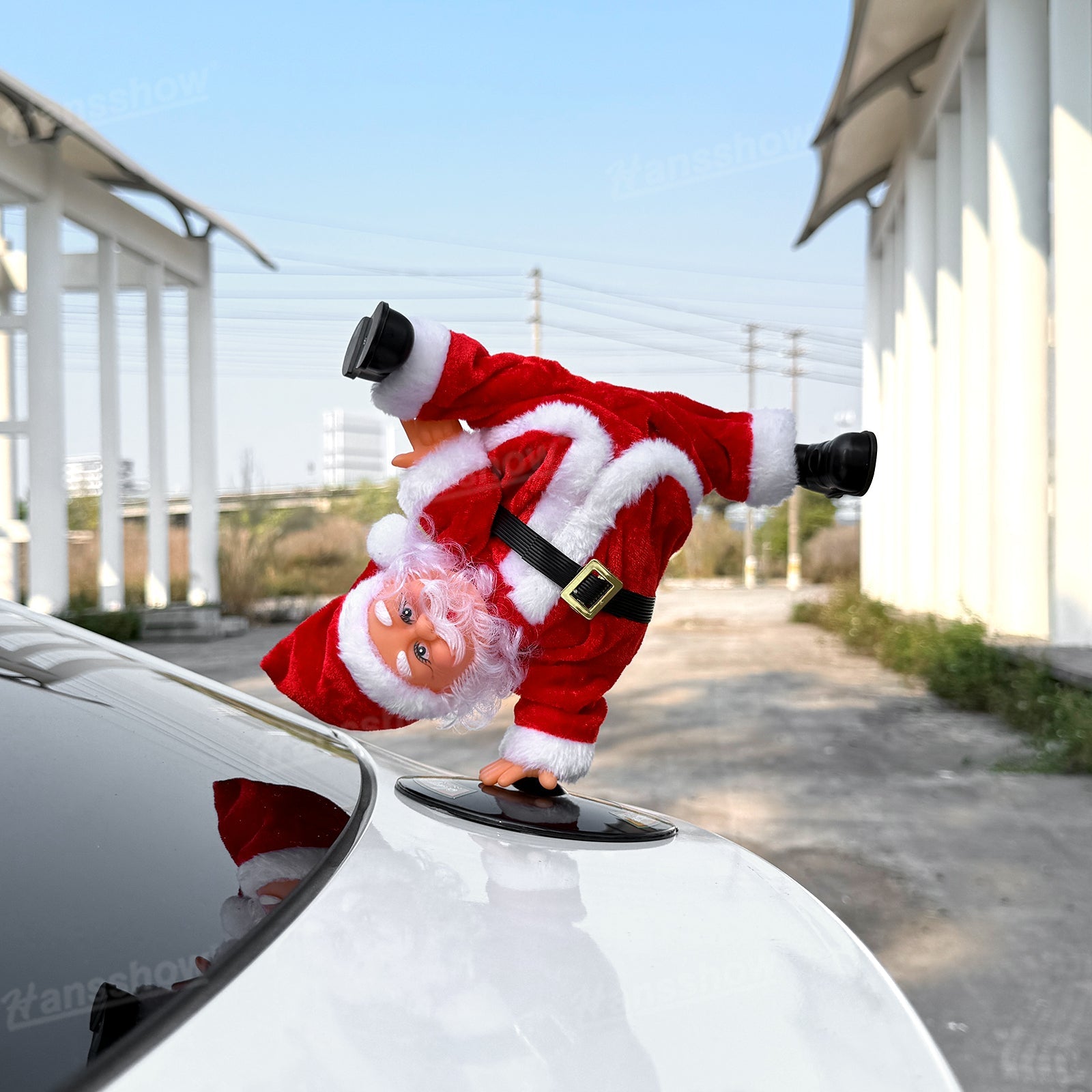 Christmas trunk decoration featuring Santa Claus for Tesla