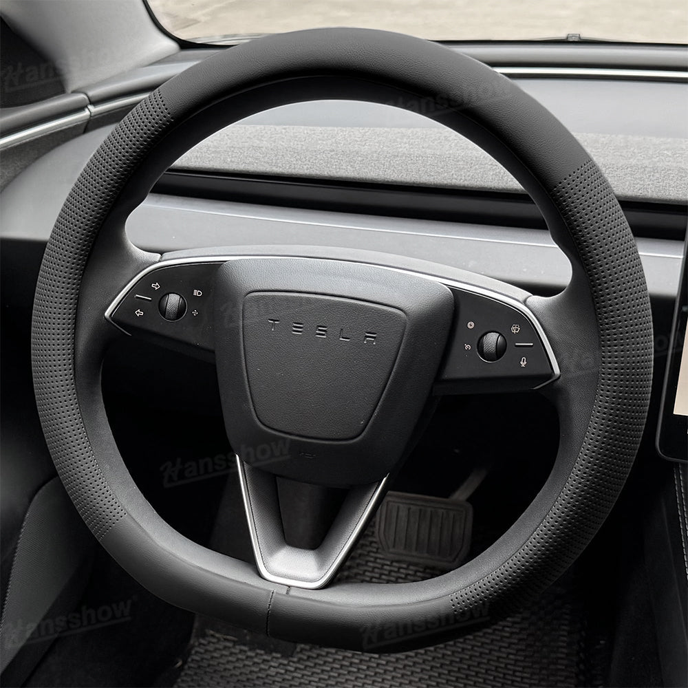 Model Y Juniper Steering Wheel Wrap carbon fiber texture