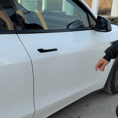 Model Y Juniper Electric Door Handle user interaction