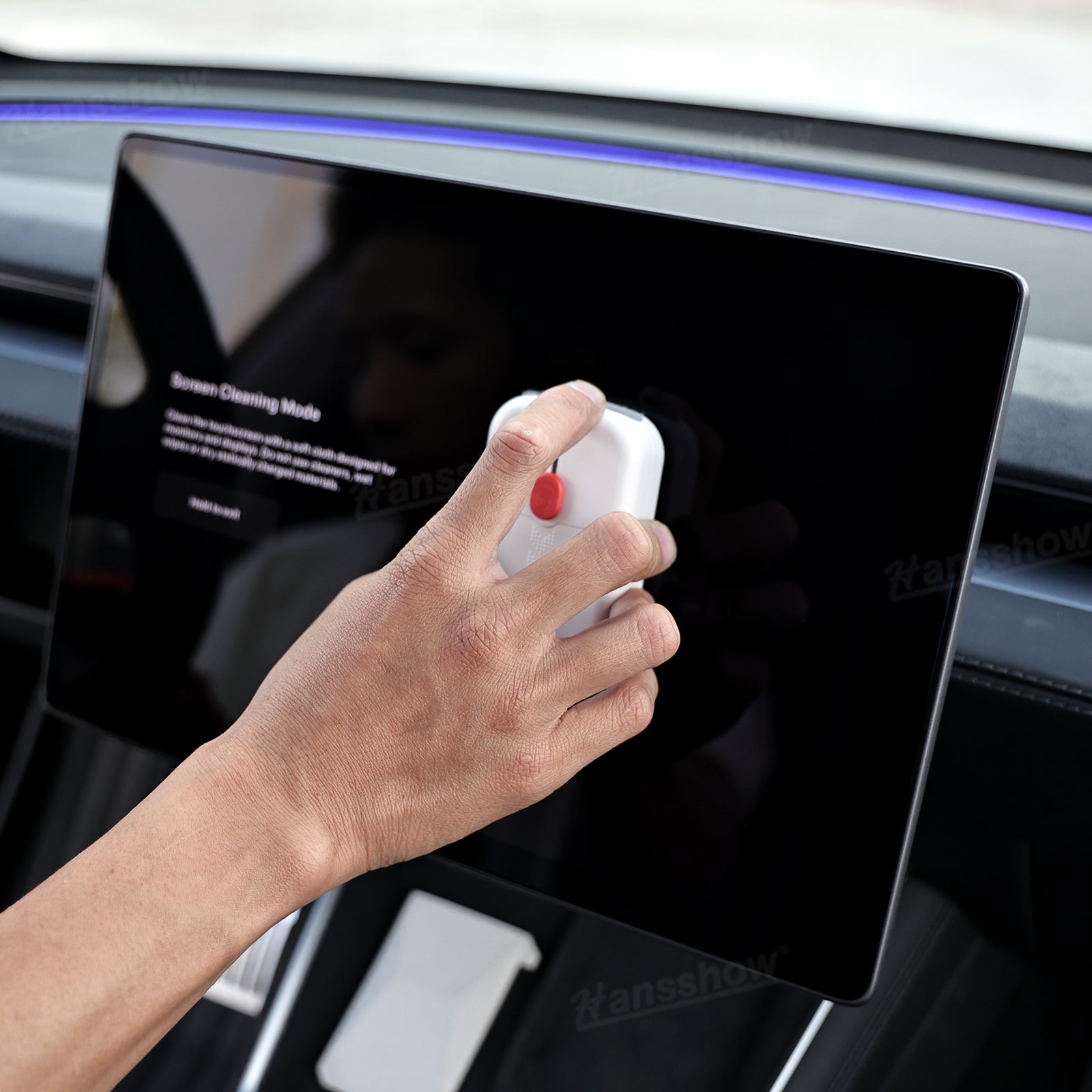 Screen Cleaner for Tesla Center Screen showing streak-free result