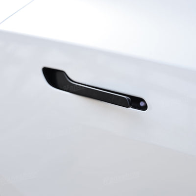 Model Y Juniper Electric Door Handle before and after