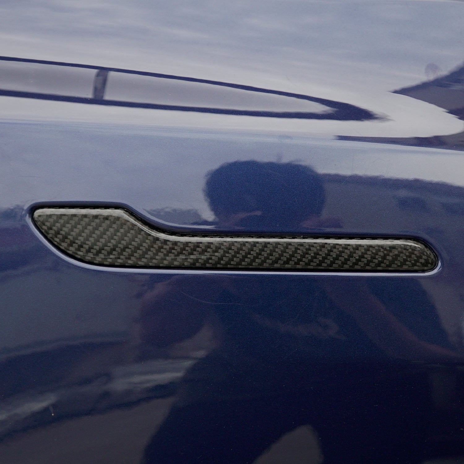 Model Y Juniper Door Handle Cover Real Dry Molded Carbon Fiber Overlays 4 Pcs - front view