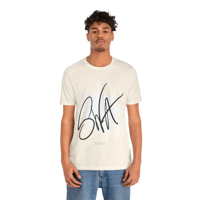 SWA Signature Splash Tee in asphalt color detail view