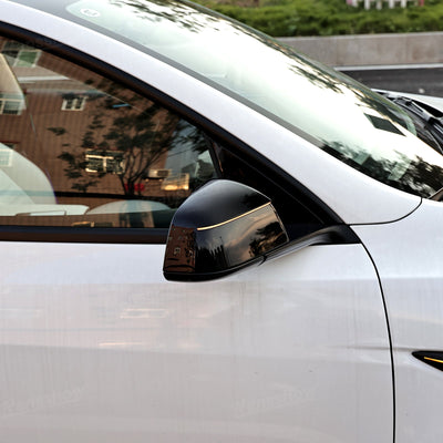 Model Y Juniper Side Mirror LED Turn Signal Lights safety feature