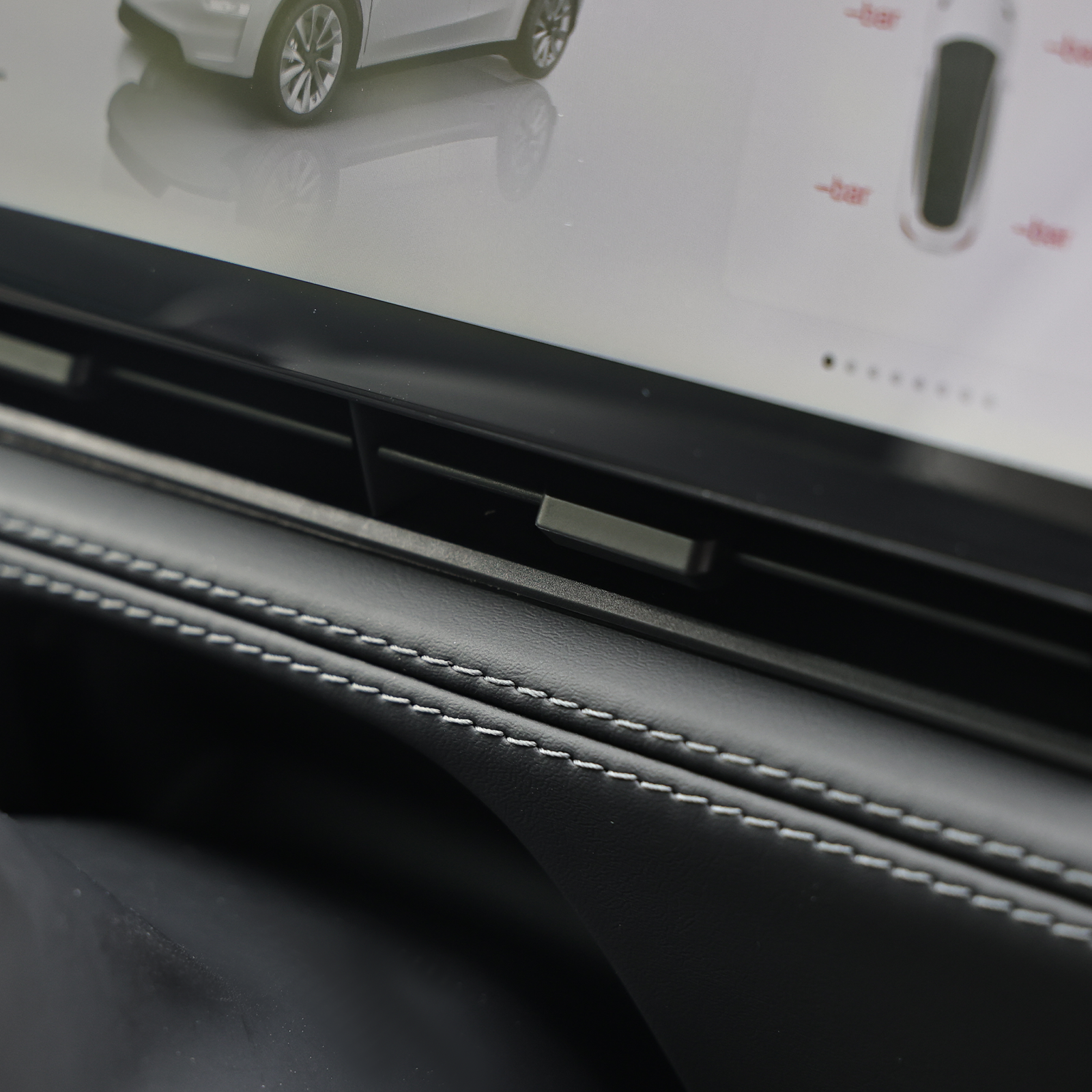 10.88-Inch Heads Up Display for Tesla Model 3 Highland driving experience