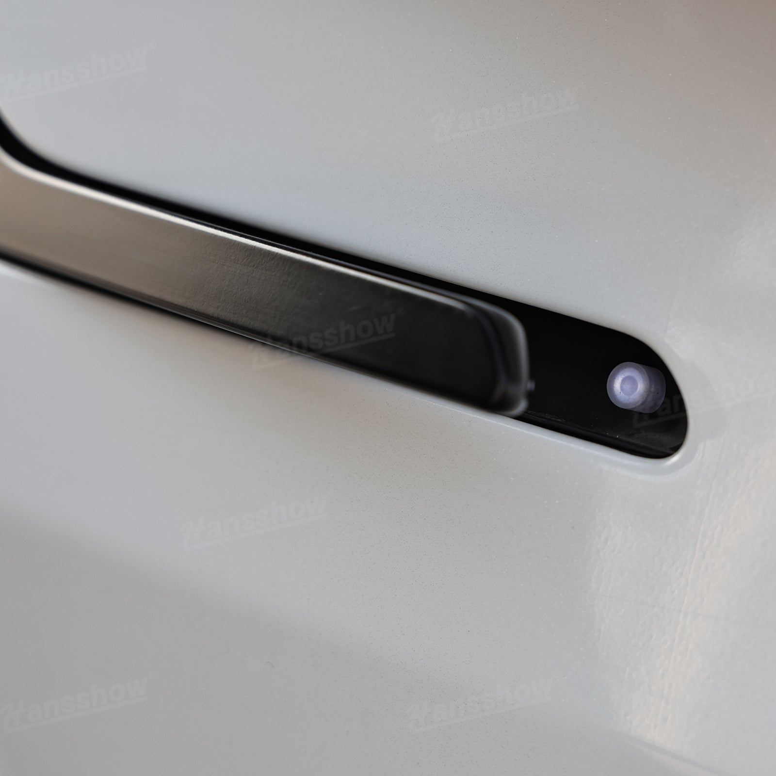Model Y Juniper Electric Door Handle product packaging