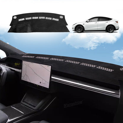 Model Y/3 Dash Mat Cover showing UV protection